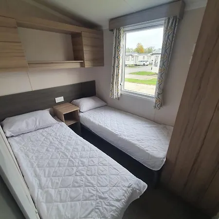 Holiday home Sleeps 6 With Hot Tub Malton