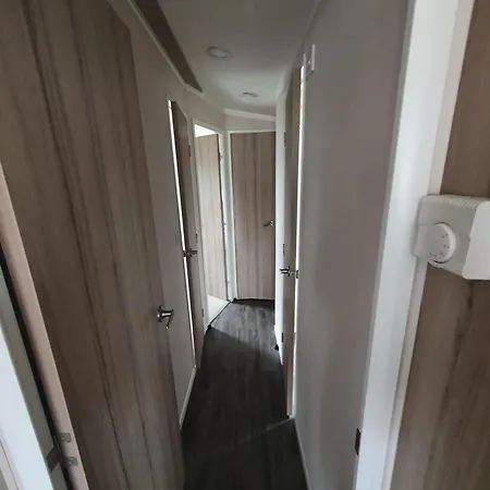 Sleeps 6 With Hot Tub *